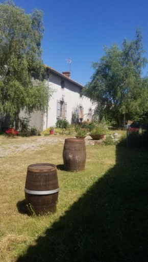 Chambres et gîte dans un lieu calme et champêtre Gourgé Les Grippeaux